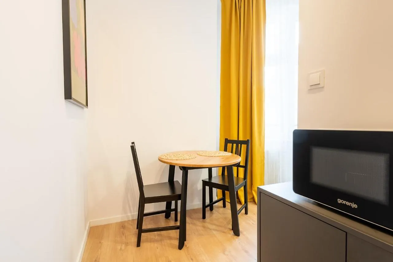 Elegant Very Berry Studios In Poznan Center By Noclegi Renters Apartament