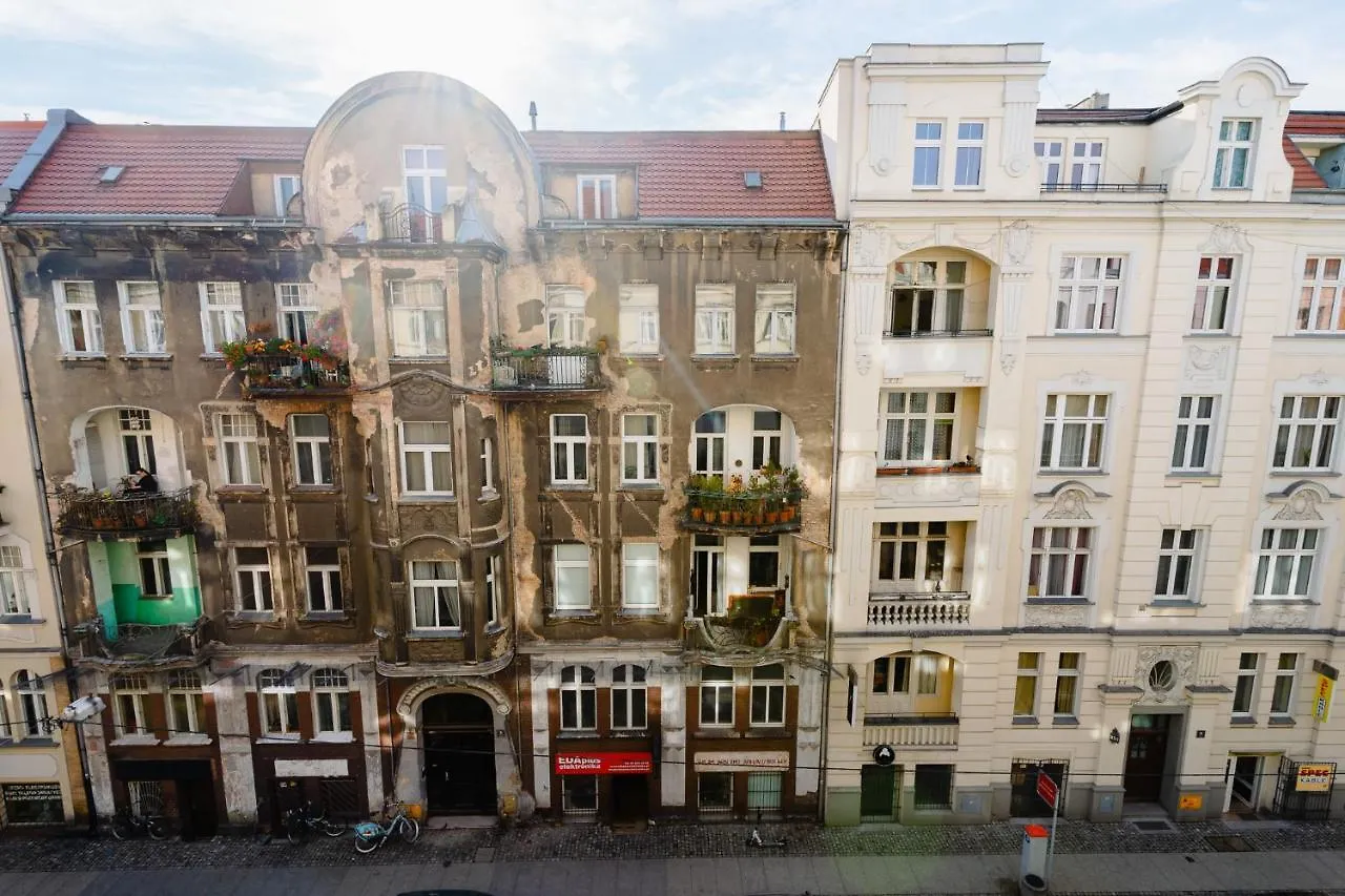 Elegant Very Berry Studios In Poznan Center By Noclegi Renters 0*,  Polska