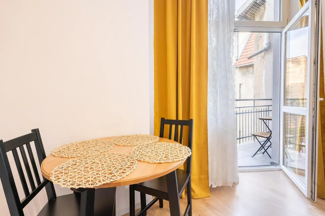 Apartament Elegant Very Berry Studios In Poznan Center By Noclegi Renters Polska