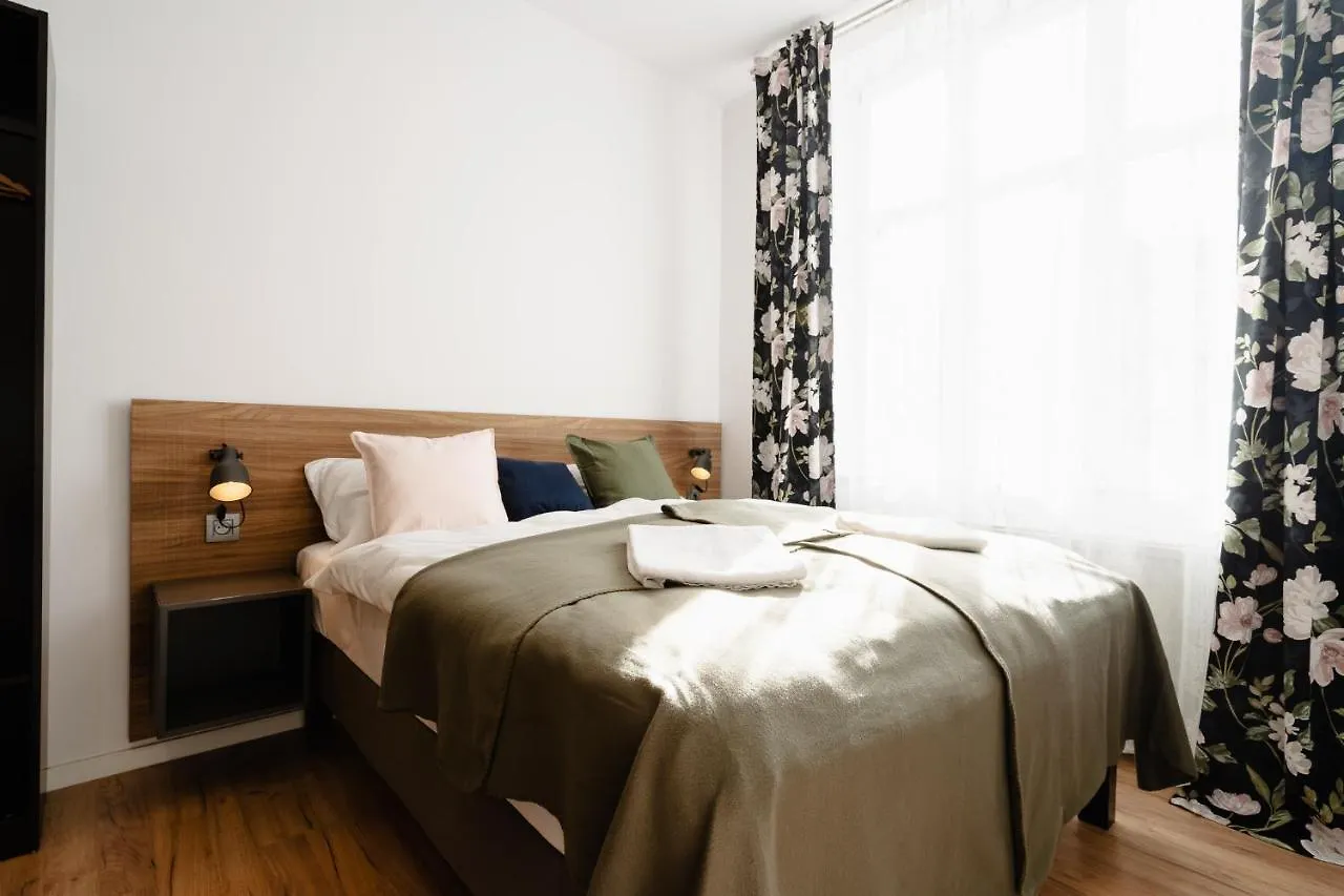 Elegant Very Berry Studios In Poznan Center By Noclegi Renters 0*,  Polska