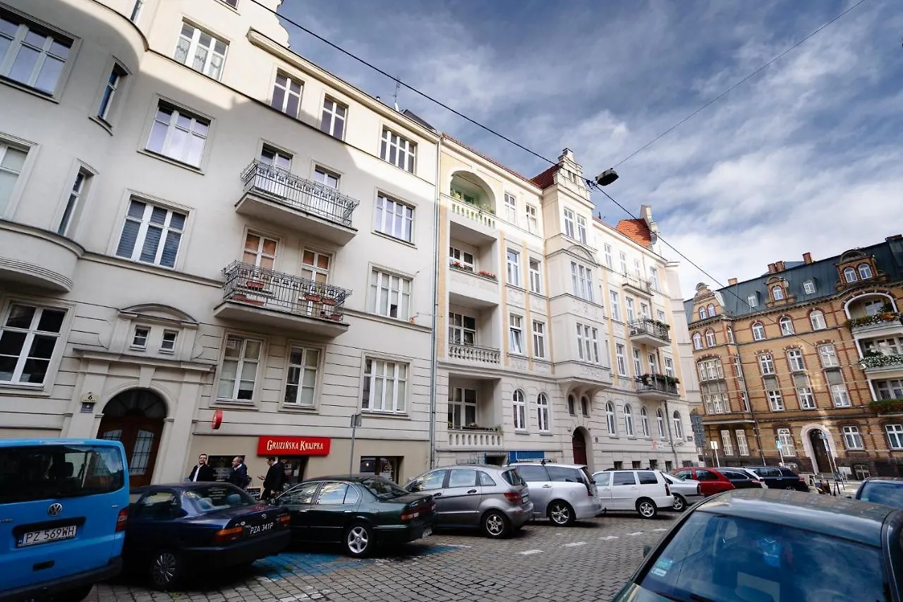 Elegant Very Berry Studios In Poznan Center By Noclegi Renters