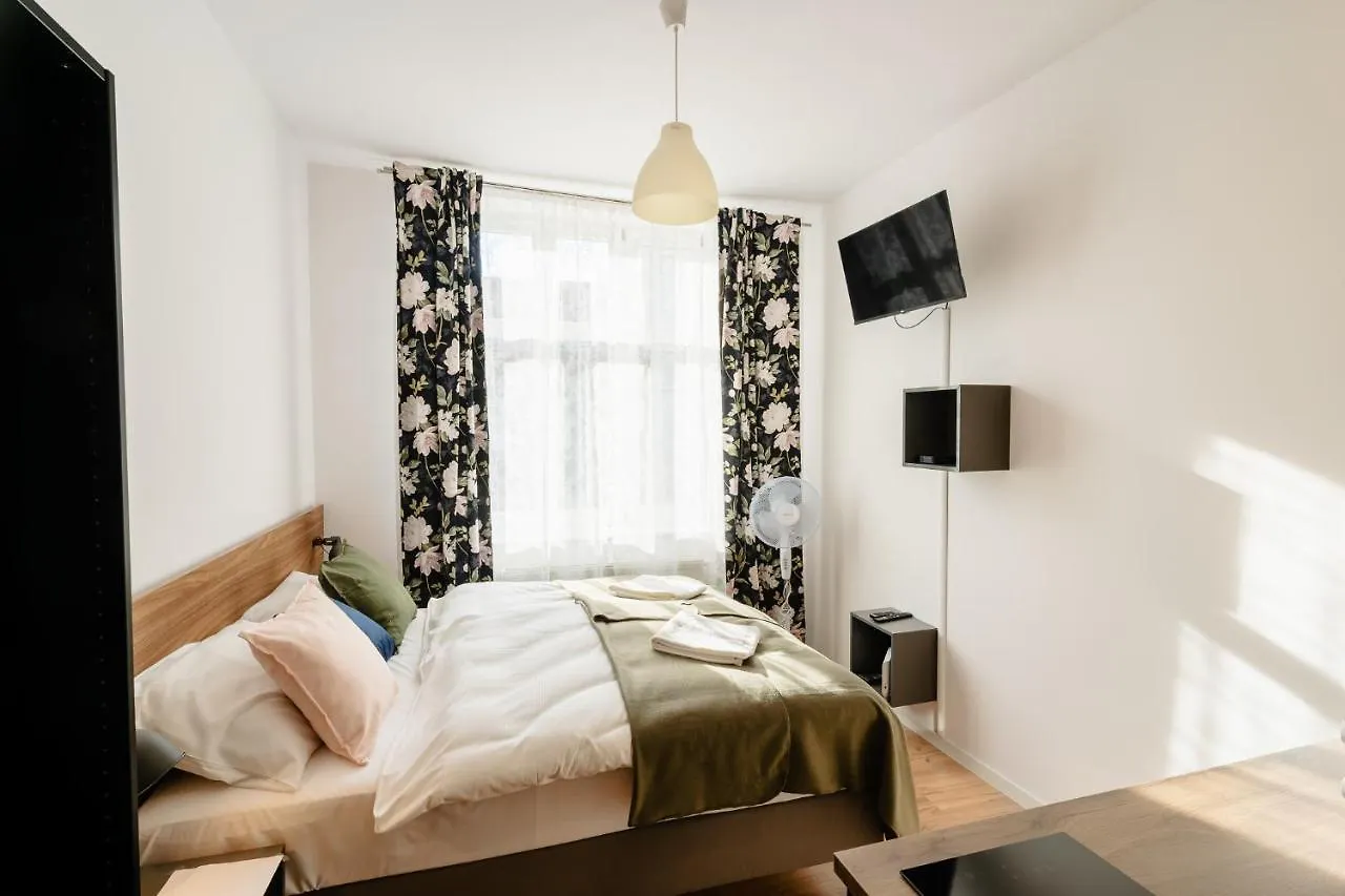 Elegant Very Berry Studios In Poznan Center By Noclegi Renters location